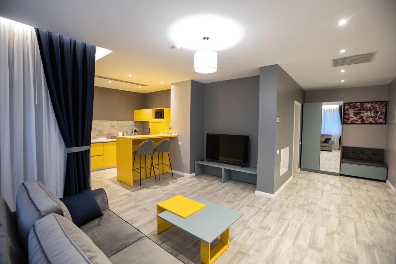 Omnia Apartments Iasi Exterior photo